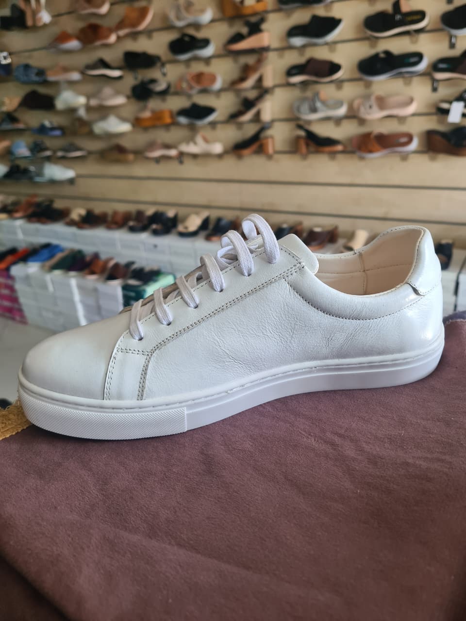 Classic Leather Low-Top Dress Sneakers