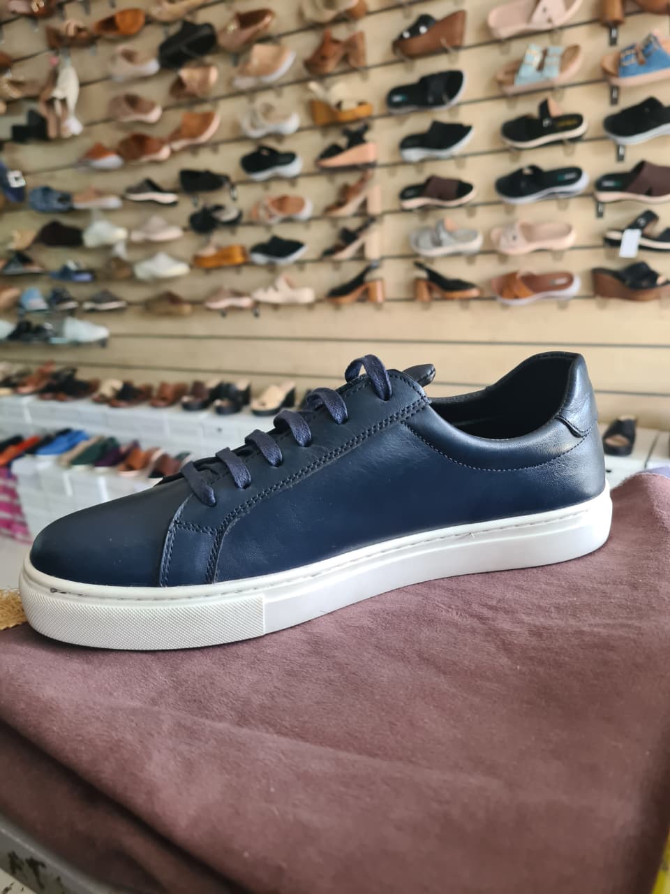 Classic Leather Low-Top Dress Sneakers