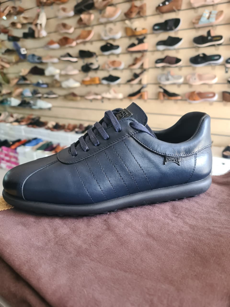 Men's Leather Stitch-Detail Casual Walkers