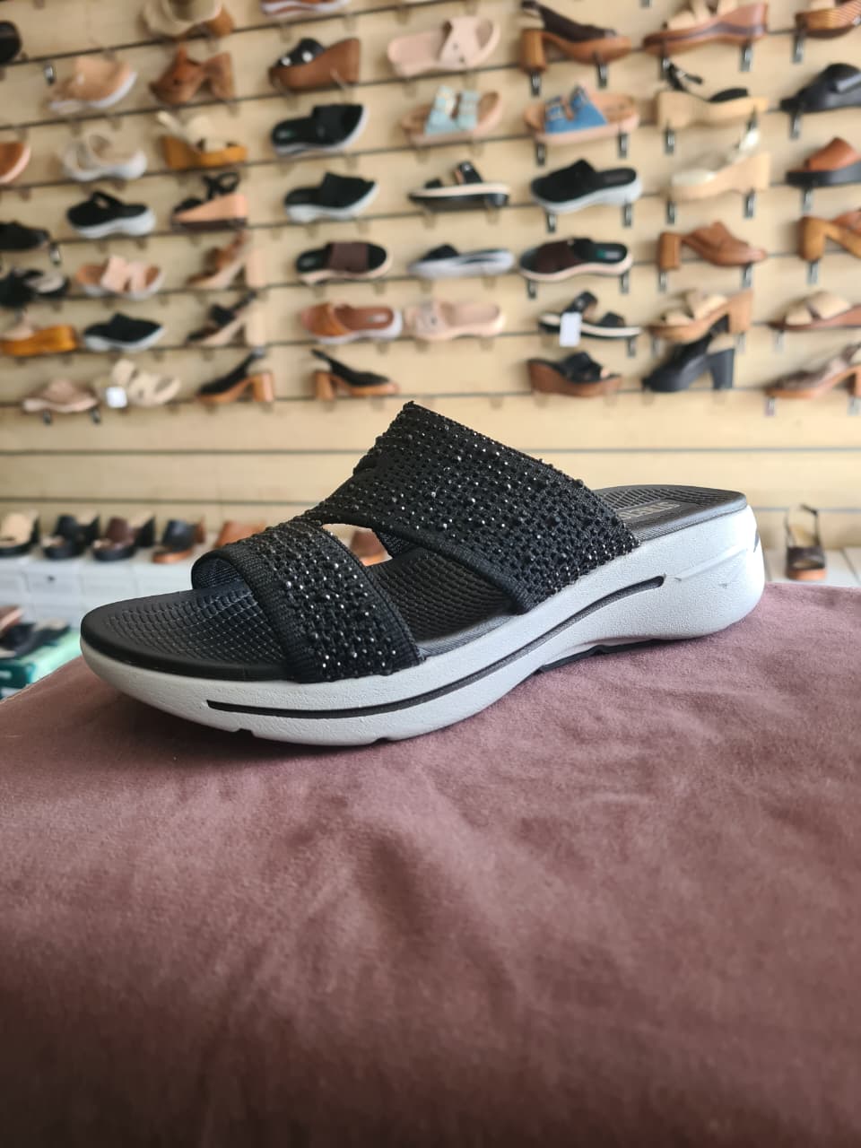 Women’s Black Comfort Platform Sandals