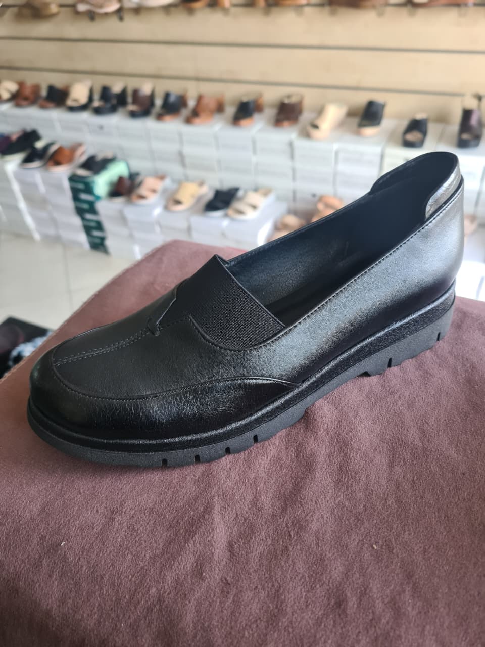 Women’s Wide-Elastic Band Cushioned Shoes