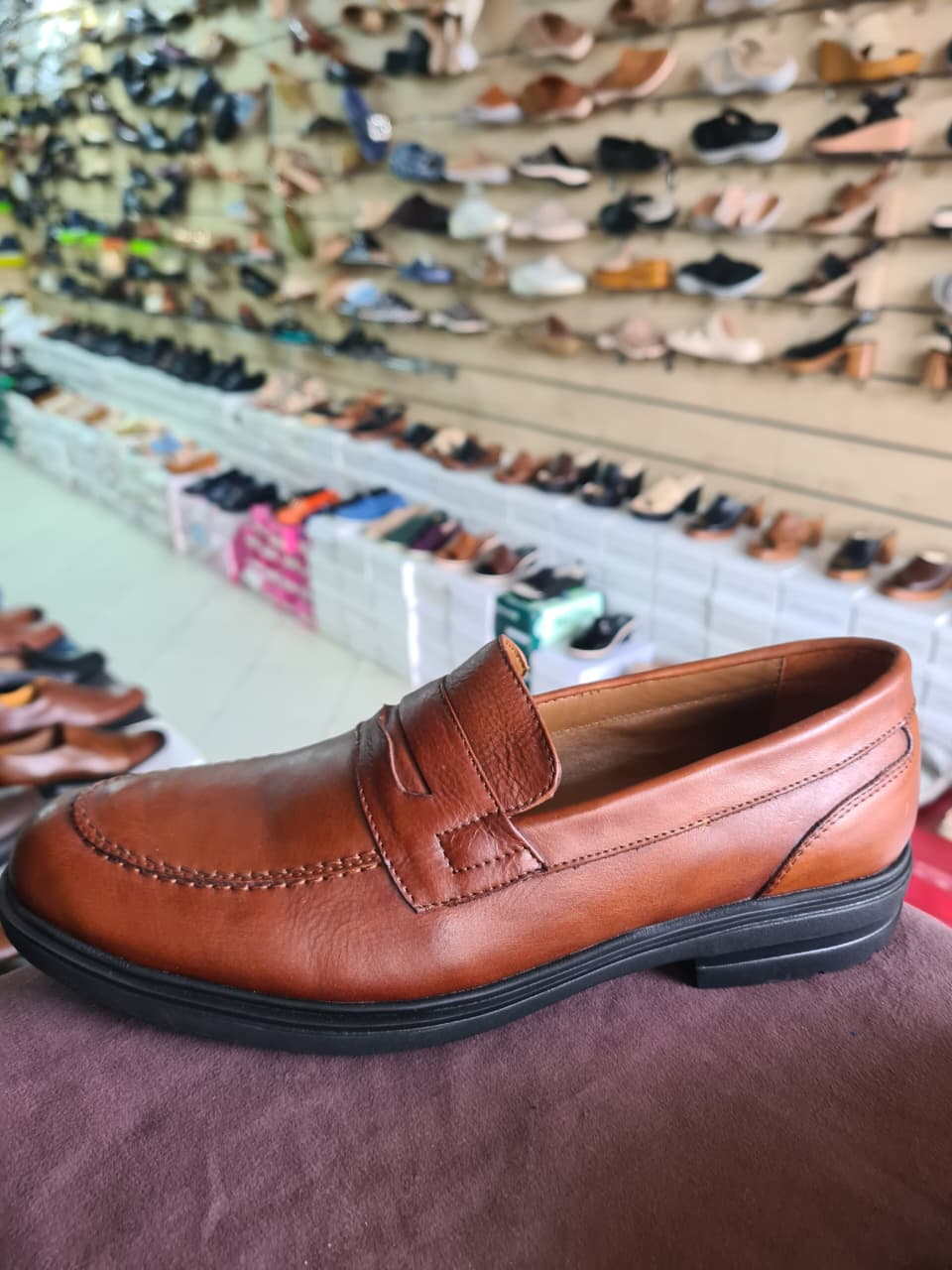 Classic Black Leather Penny Loafers – Cushioned Sole